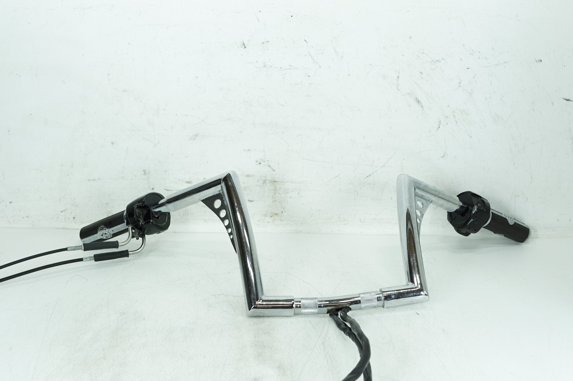 1999 - 2006 Harley-Davidson Softail Fat Boy Handlebars Left Right Switches Controls  	71684-06A