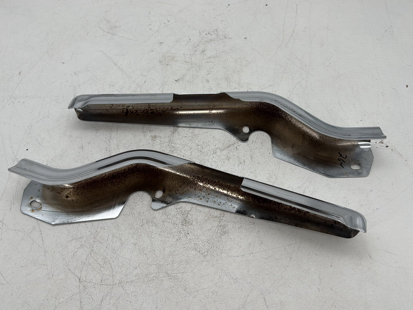 2006 Harley Street Glide Touring OEM Left Right Saddlebag Fender Struts Brackets