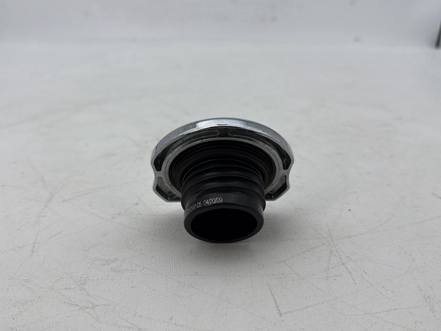 1999 - 2006 Harley-Davidson Touring Road King Police Fuel Gas Tank Cap Bushing Hub 61272-92C