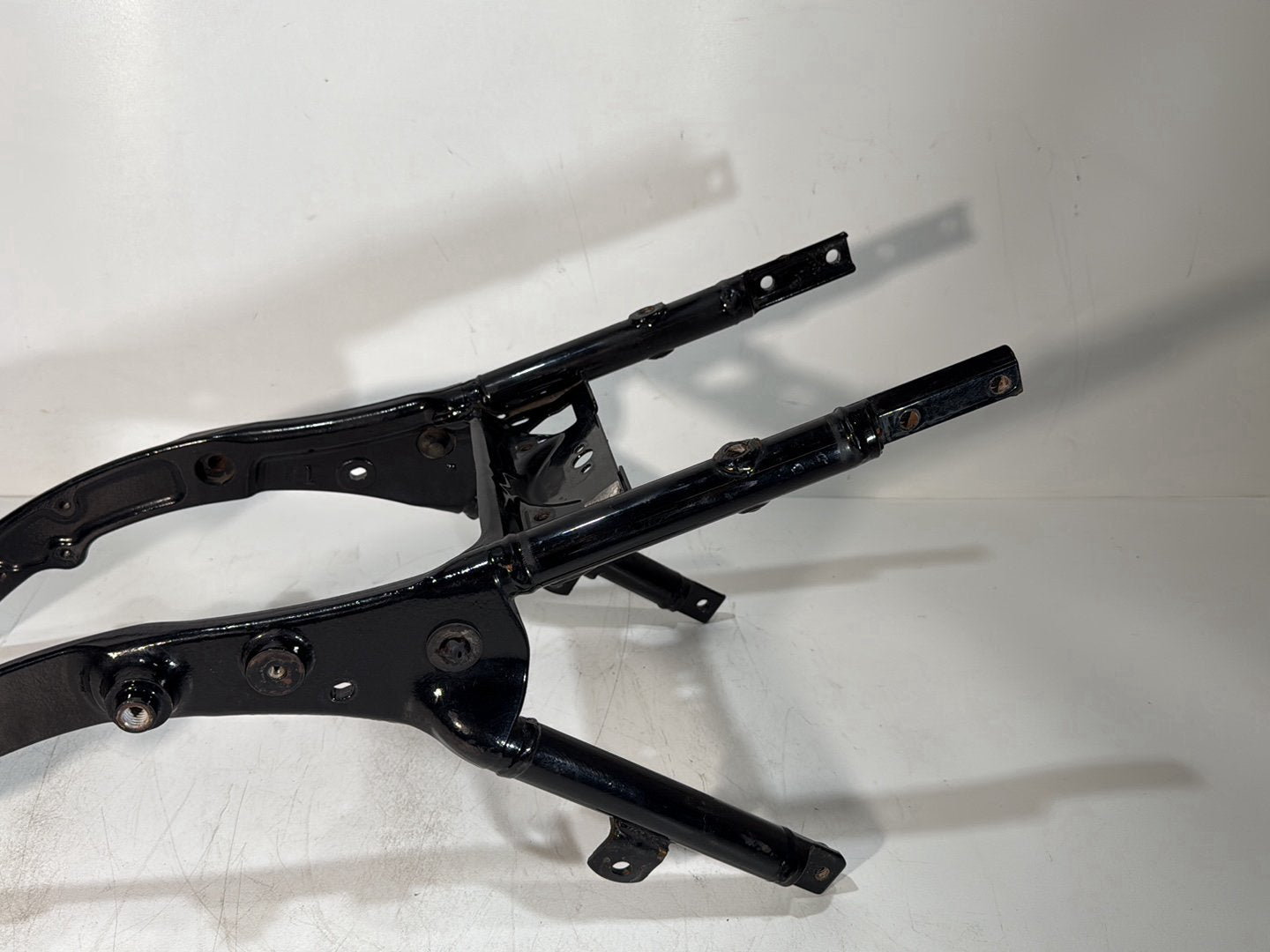 2008 - 2016 Harley-Davidson Touring Electra Glide Ultra Rear Sub Frame Subframe Tail Rail 	48079-09BHP