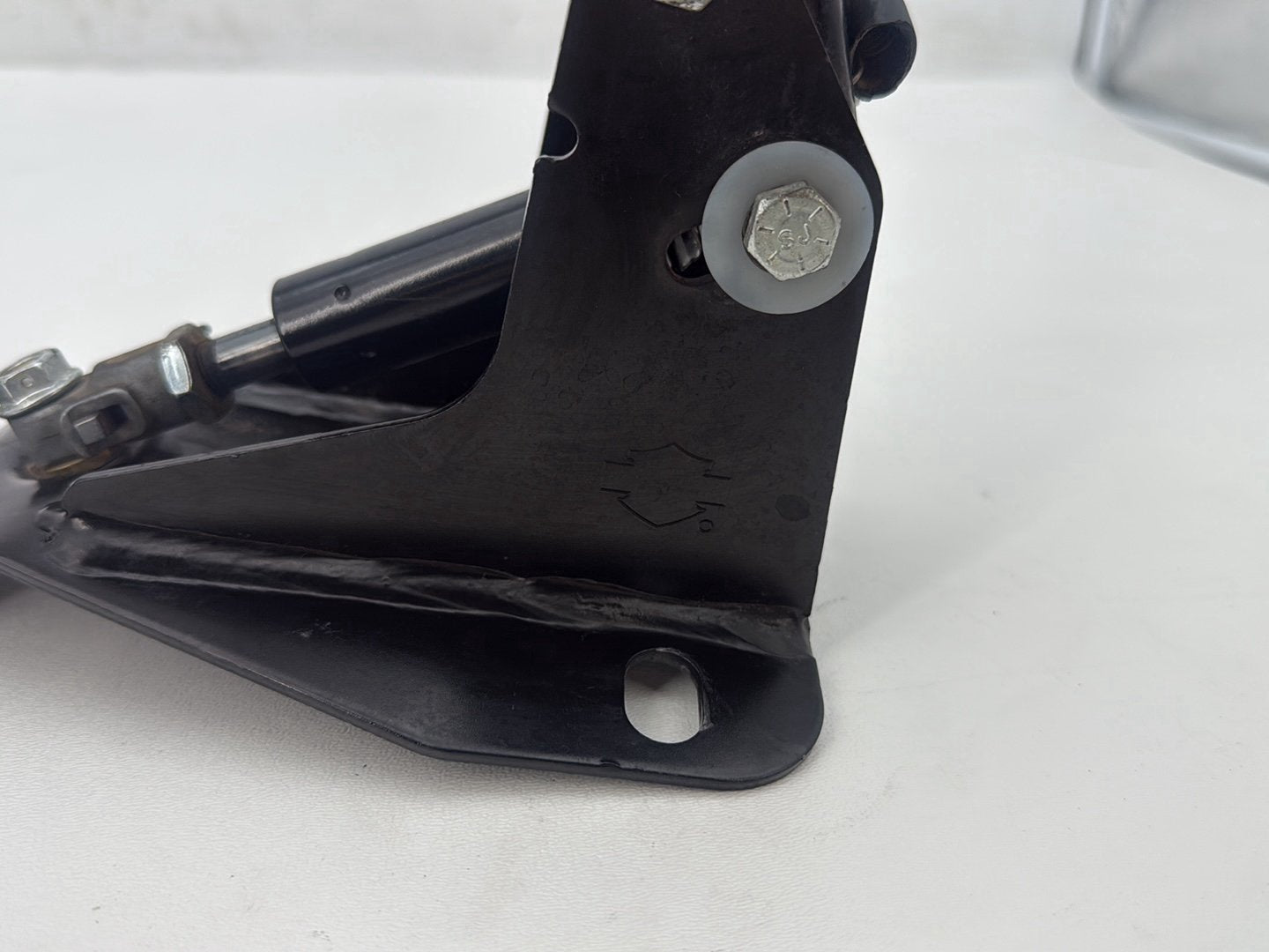 2011 Harley Road King Touring FLHRC Classic OEM Adjustable Rider Backrest Lift Mount 52482-01A