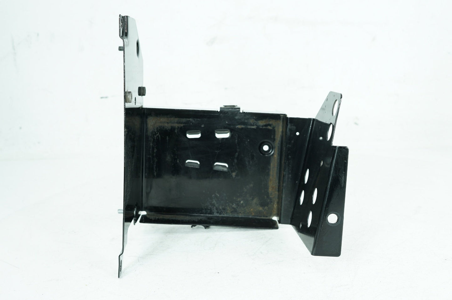 1999 - 2006 Harley-Davidson Touring Electra Glide Ultra Battery Tray Bracket Holder Carrier 66281-01