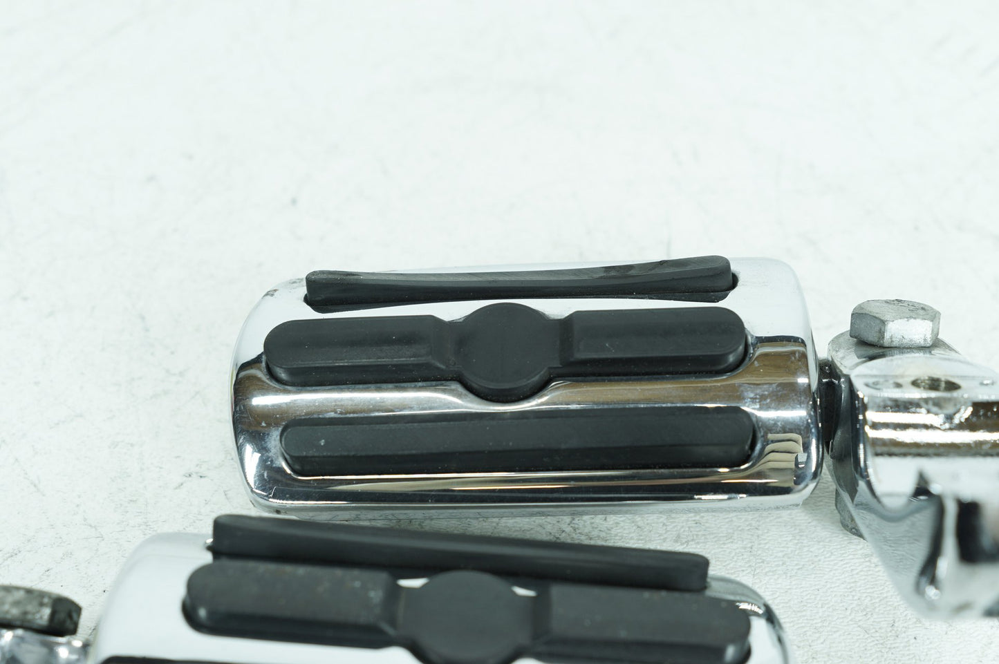 2007 - 2011 Harley-Davidson Touring Street Glide Front Right Left Highway Foot Pegs KK210308-E-DE