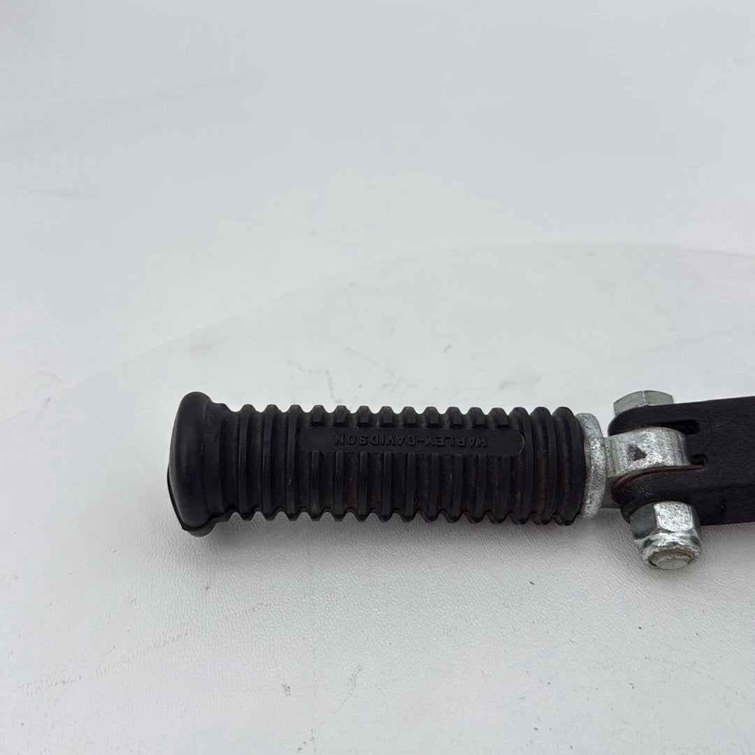 2007 - 2012 Harley-Davidson Dyna Super Glide Passenger Left & Right Foot Pegs 49224-06A