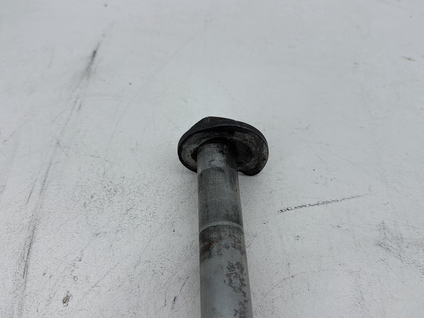 2003 Harley Electra Glide Touring Ultra FLHTCUI OEM Rear Wheel Axle Bolt Shaft