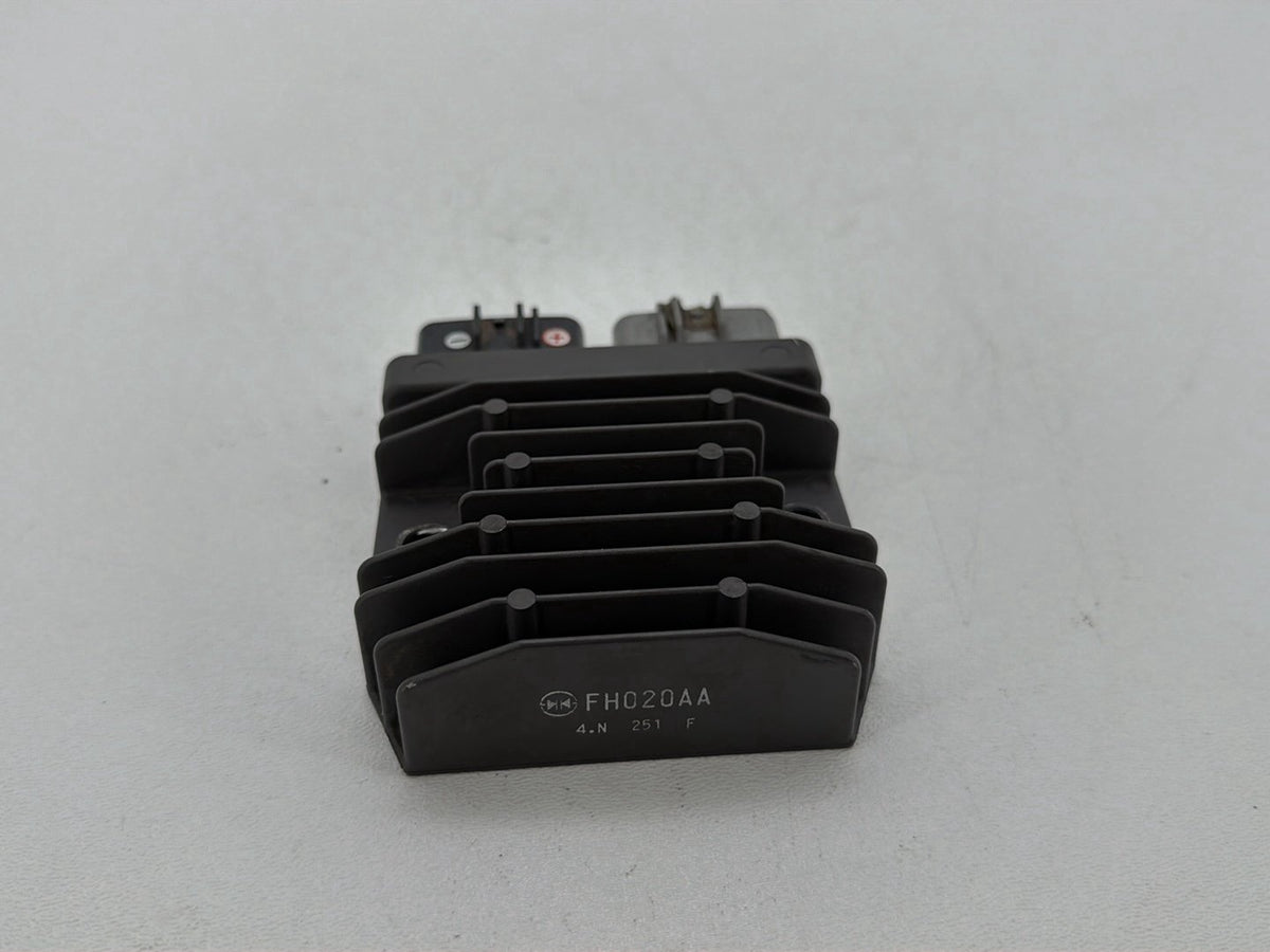 1997 Harley Road King Touring FLHRI OEM Voltage Regulator Rectifier FH020AA
