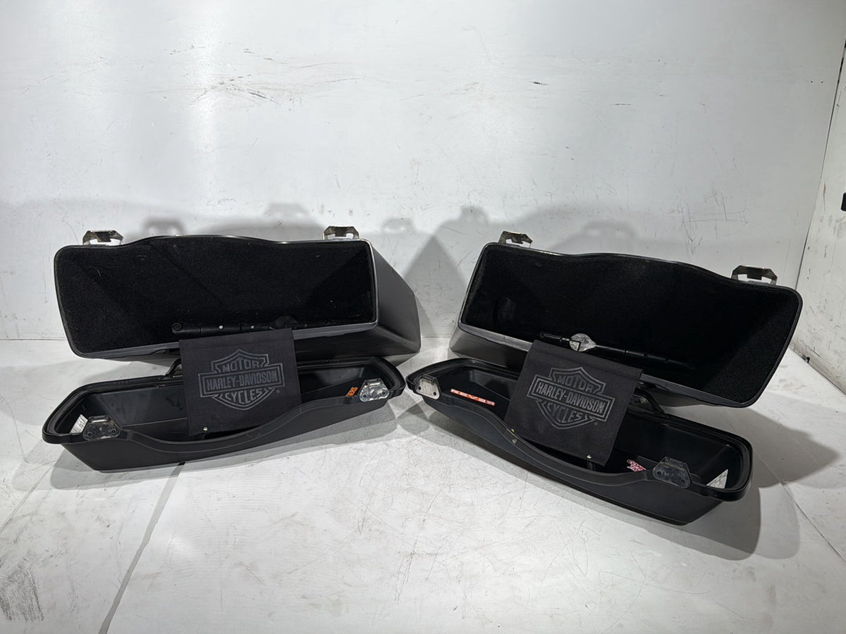 2011 Harley Road Glide Touring FLTRX OEM Left Right Saddlebags Luggage NOKey