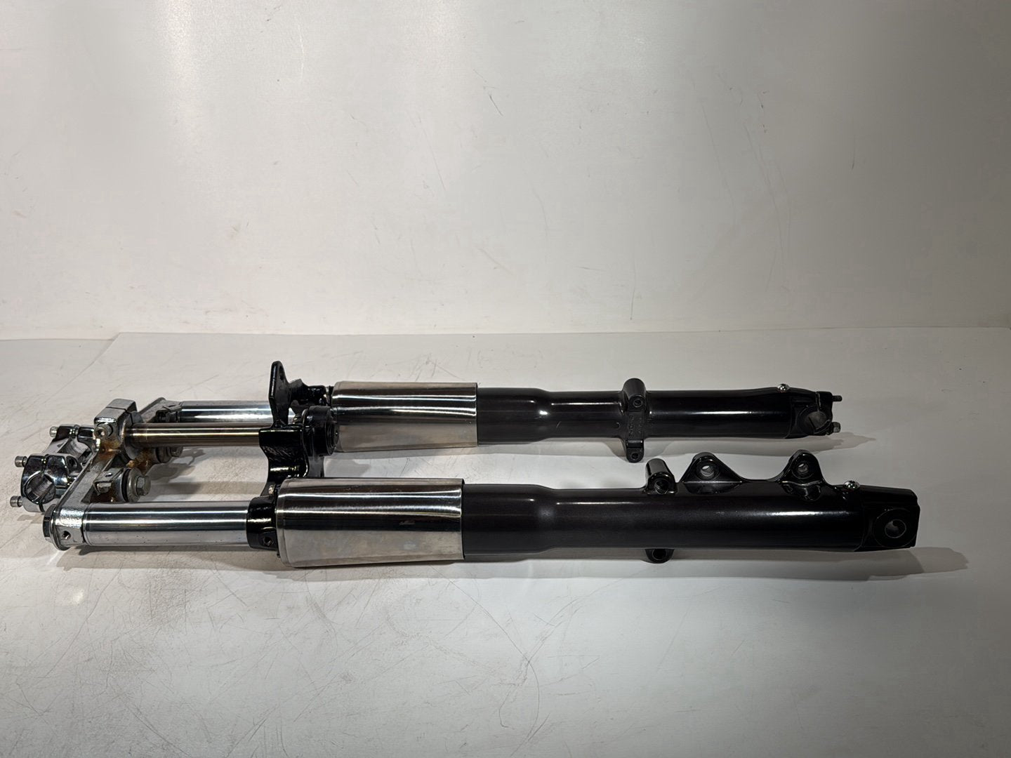 1986 - 1998 Harley-Davidson Softail Heritage Classic Front Triple Tree Set & LH RH Fork Legs Sliders 45915-86 , 56567-86B