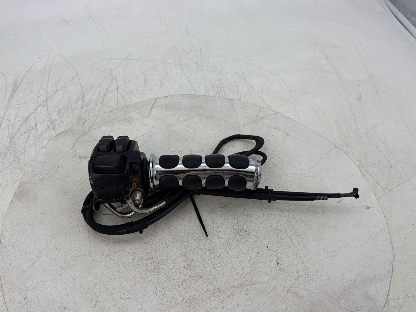 2015 Harley Dyna Low Rider FXDL OEM Right Engine Start Kill Switches Controls