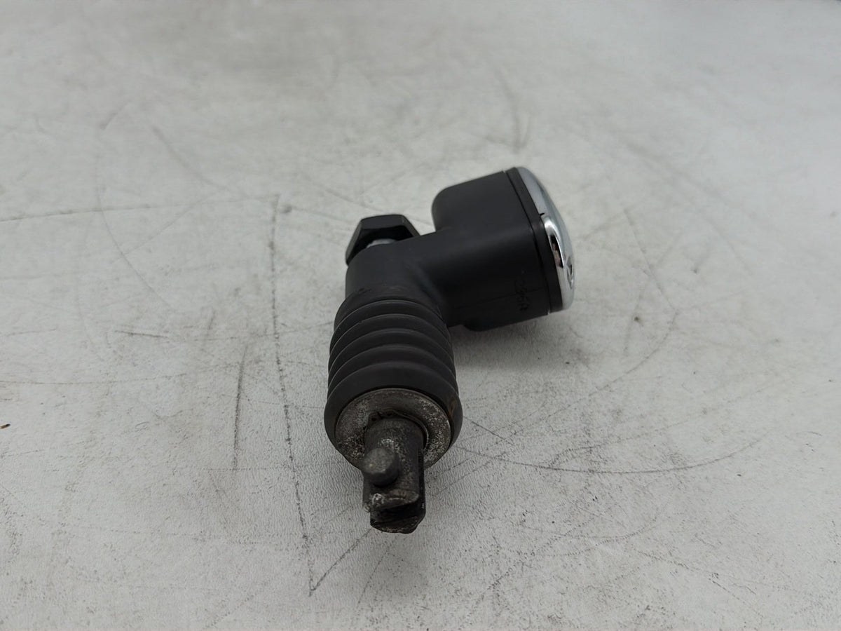 2006 Harley Electra Glide Touring Ultra FLHTCUI OEM Rear Brake Master Cylinder Reservoir