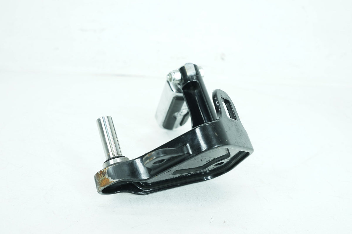 2004 Harley Softail FXST Standard OEM Right Driver Foot Controls Peg Rest
