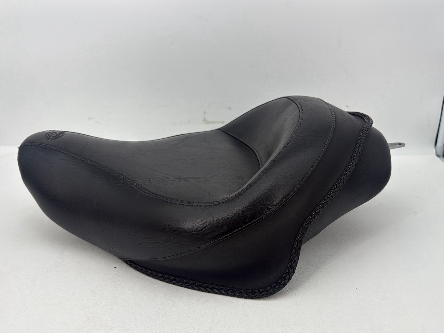 2004 - 2022 Harley-Davidson Sportster 1200 Nightster Rider Driver Solo Seat Pillion MUSTANG