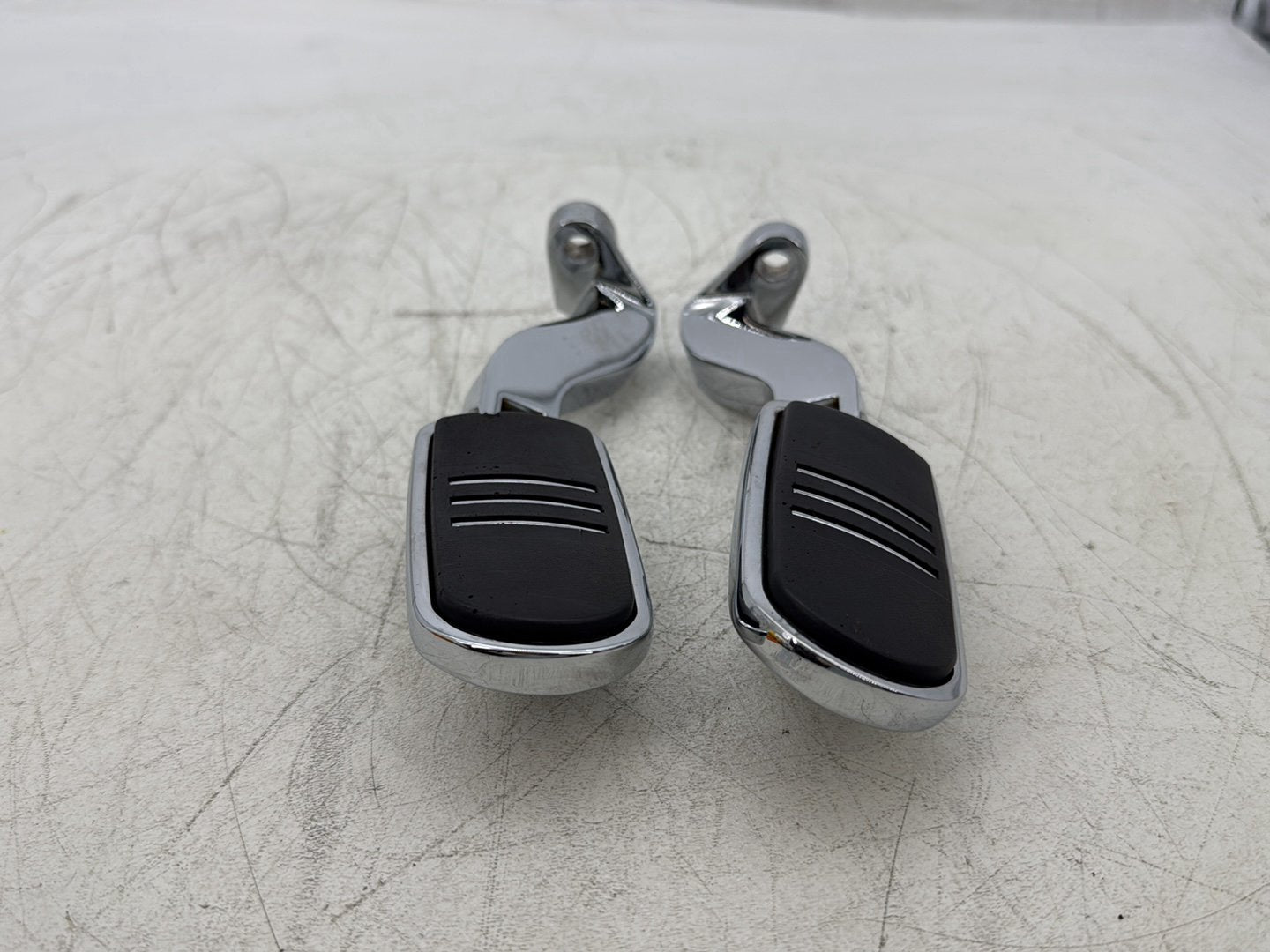 2012 Harley Street Glide Touring FLHX OEM Passenger Left & Right Foot Pegs