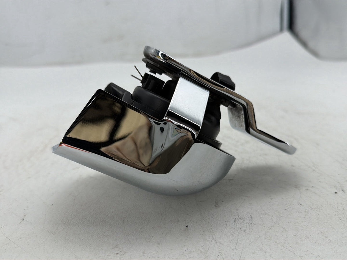 2013 Harley Street Glide Touring FLHX OEM Horn Signal Klaxon Chrome Cover