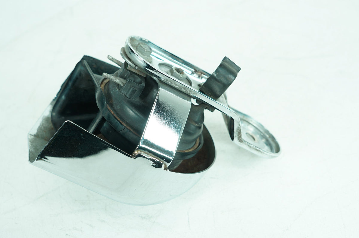 2007 - 2012 Harley-Davidson Touring Electra Glide Ultra Horn Signal Klaxon Chrome Cover 69060-90F