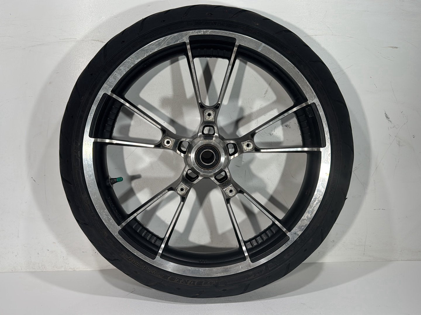 2007 Harley Street Glide Touring FLHX OEM Front Wheel Rim Tire 130/60B19