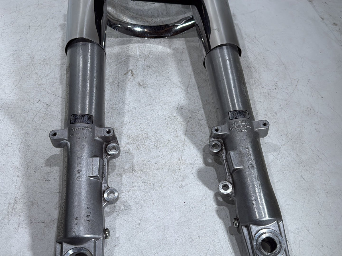 2007 Harley Electra Glide Touring OEM Front Triple Tree LH RH Fork Legs Sliders