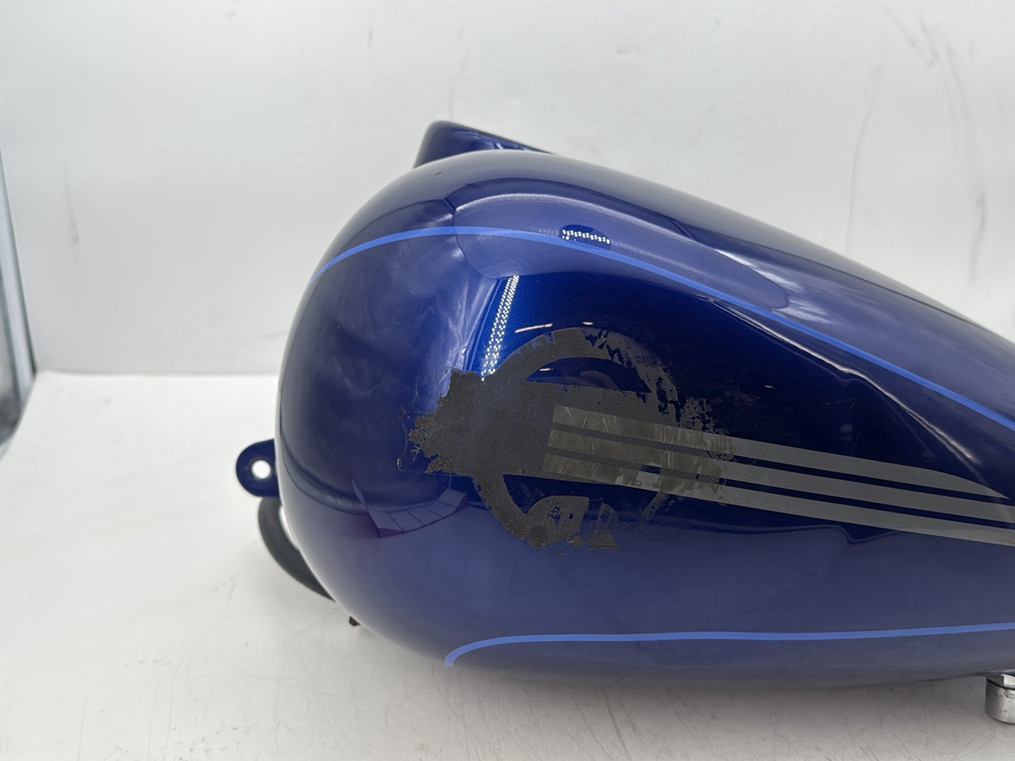 2007 Harley Touring FLHTCU Electra Glide Ultra OEM Fuel Gas Tank Gasoline Reservoir