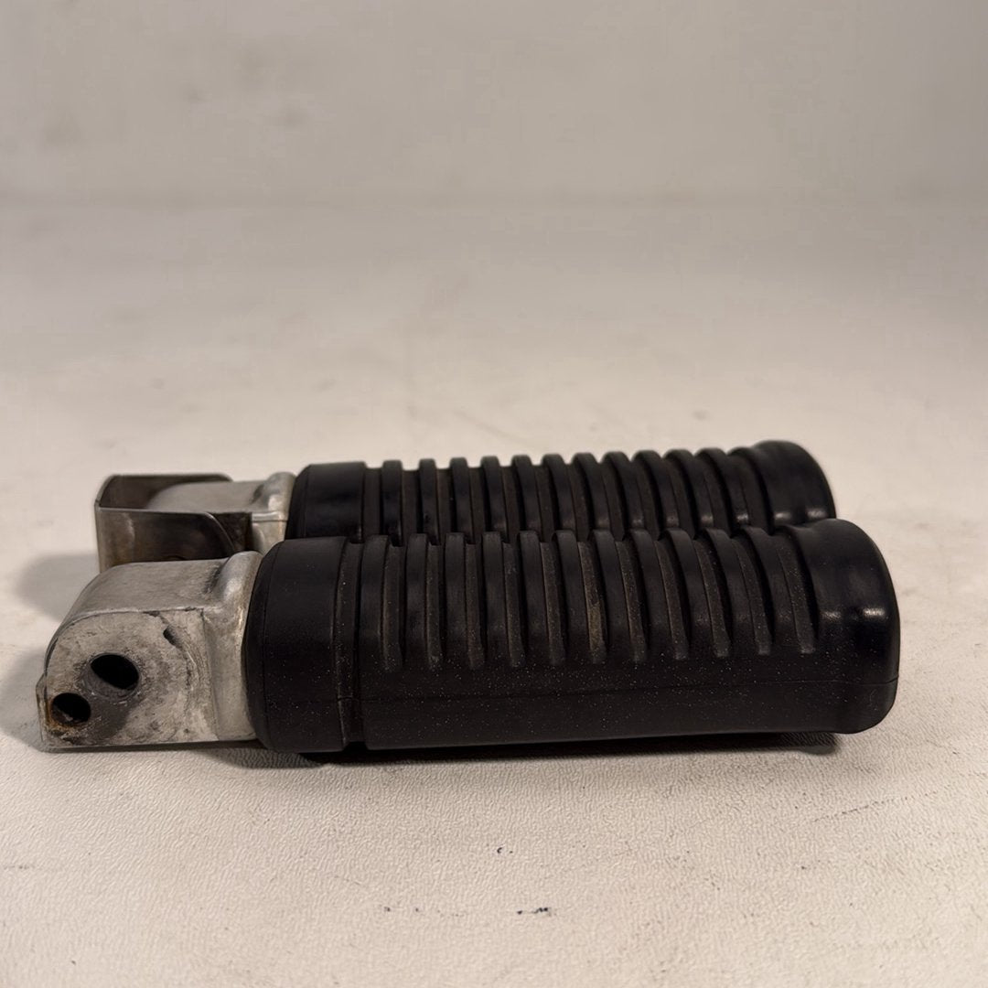 2017 - 2026 Harley-Davidson Softail Heritage Classic 114 Left & Right Step Foot Rest Pegs 50501104