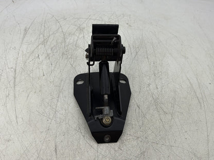 1998 Harley Touring FLHTCUI Electra Glide Ultra OEM Adjustable Rider Backrest Lift Mount 52482-01A