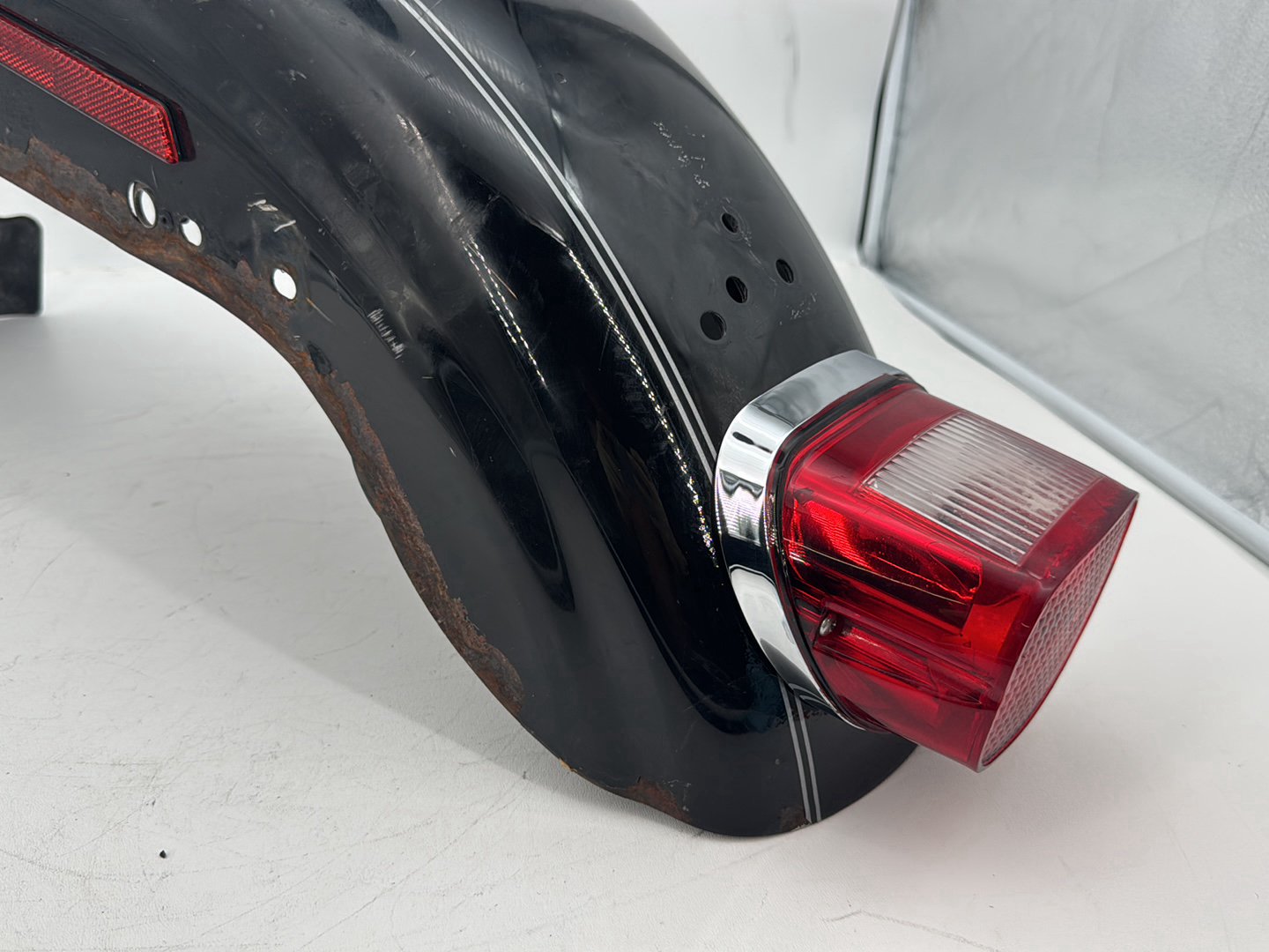 09 Harley Sportster XL1200 L 1200 Low OEM Rear Wheel Fender Taillight Brake Lamp