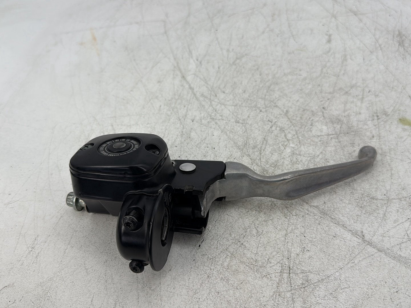 1997 Harley Sportster 1200 Custom XL1200C OEM Front Right Brake Lever Master Cylinder
