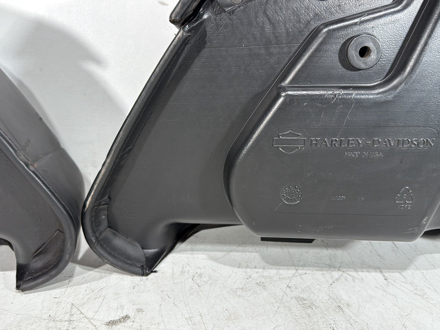 2006 Harley Road King Touring FLHRCI Classic OEM Rear Left Right Saddlebags Luggage Leather