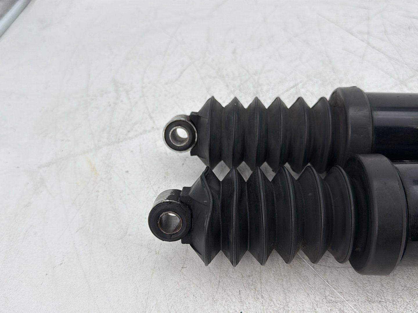 1995 Harley Road King Touring OEM Rear Left Right Shock Absorbers 13"