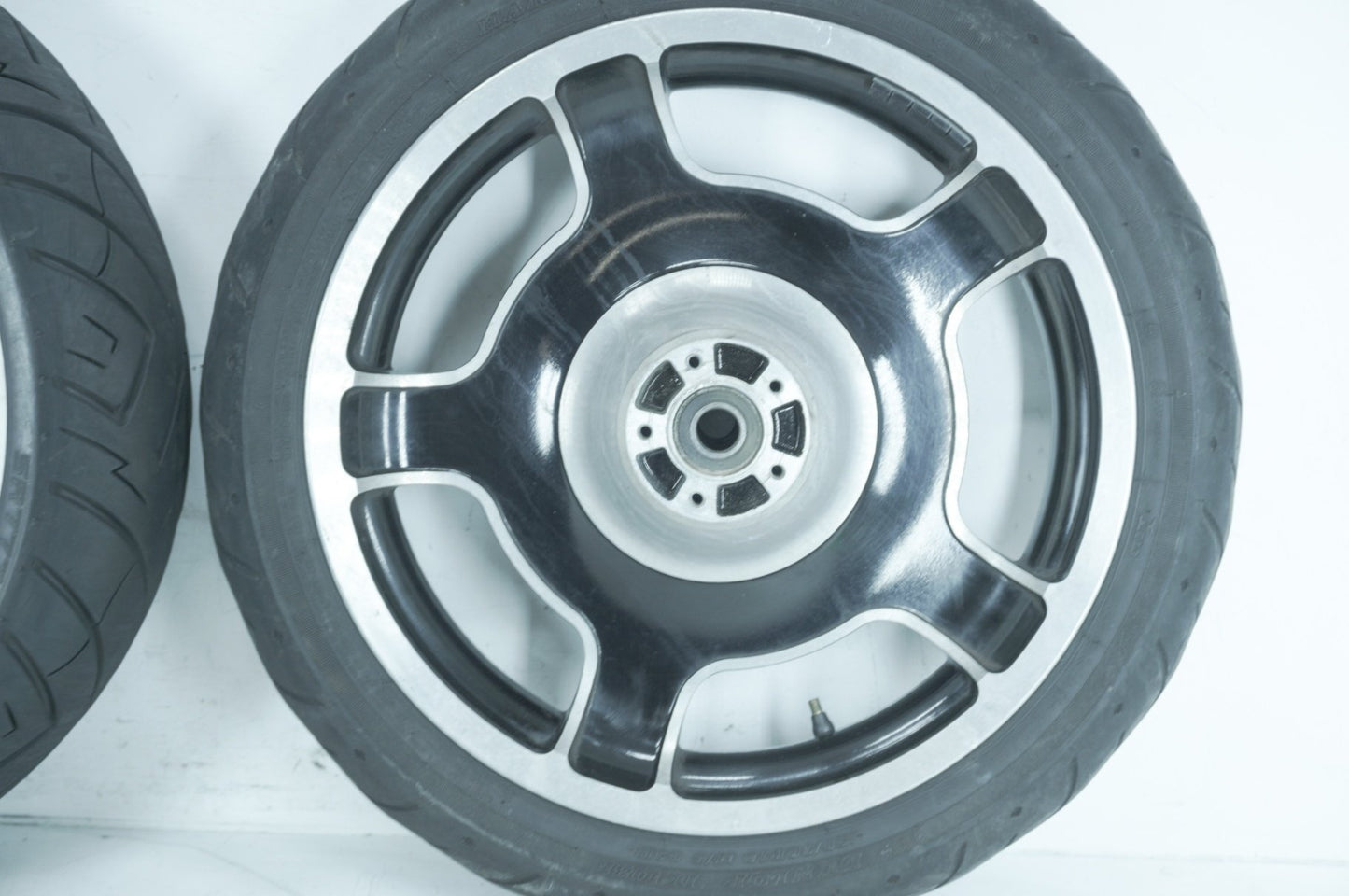 2007 - 2011 Harley-Davidson Touring Street Glide Front & Rear Wheel Rim Tire 47871-10