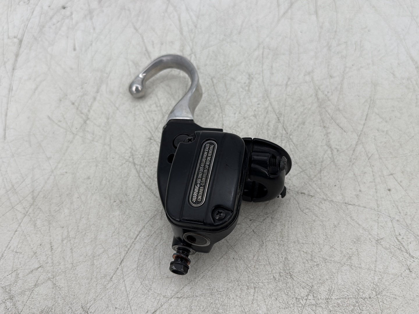 2011 Harley Street Glide Touring FLHX OEM Front Right Brake Lever Master Cylinder