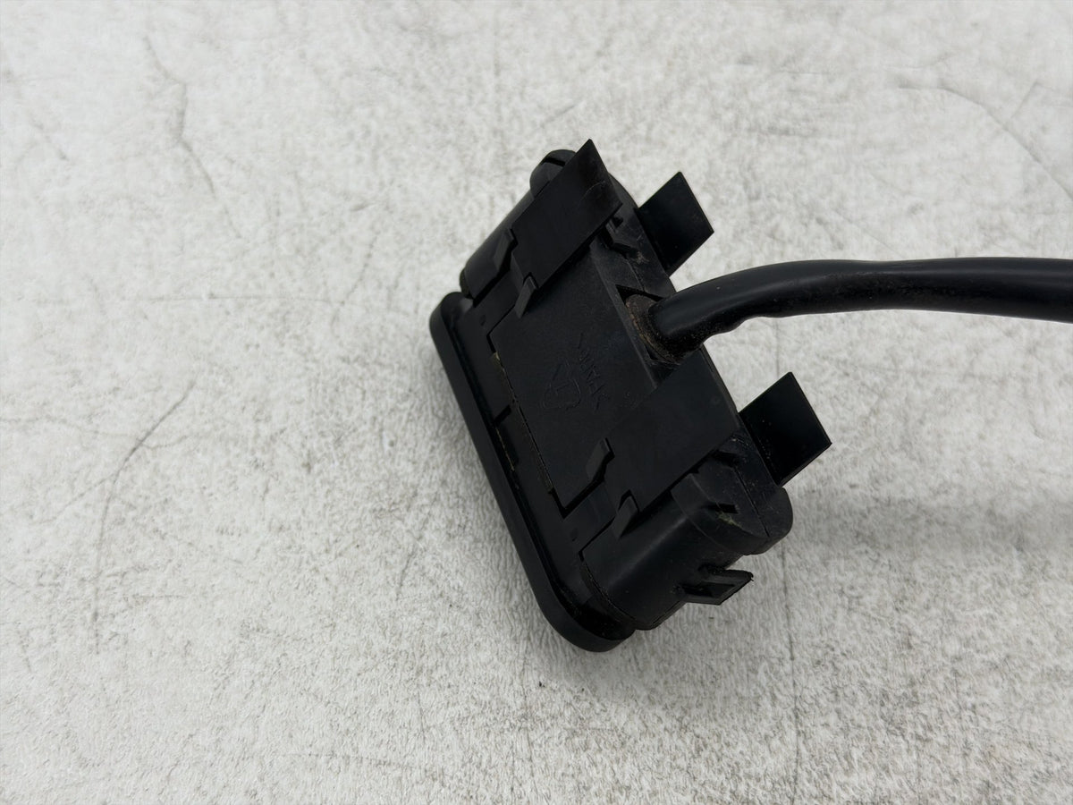 13 Harley Street Glide Touring FLHX OEM Dash Indicator Lamp Wire Plug 68789-96A