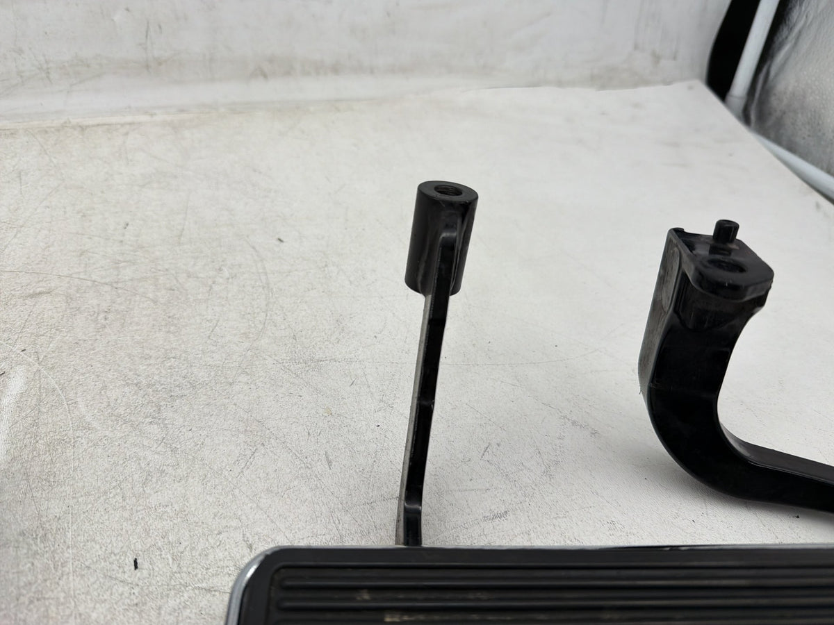 10 Harley Electra Glide Touring OEM Left Right Driver Pass Floorboard Foot Rest