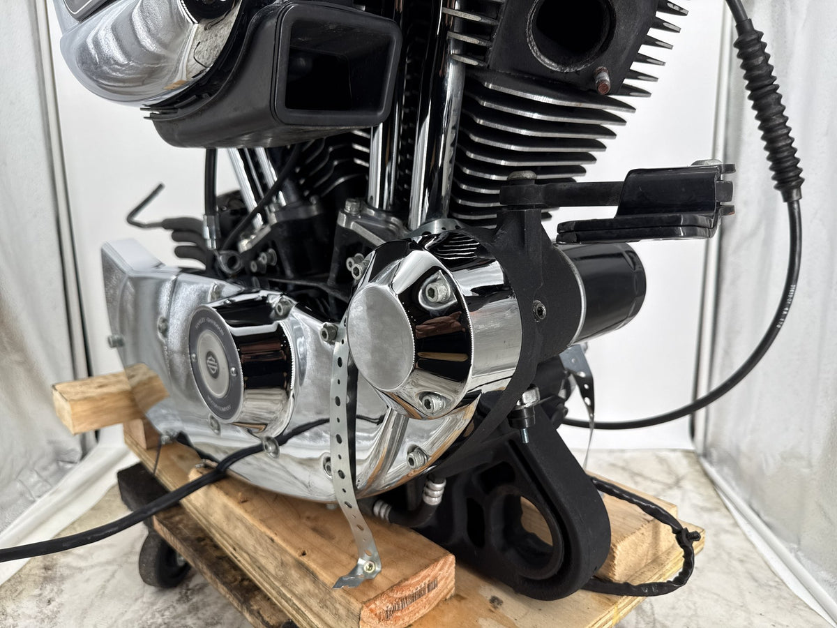 05 Harley Sportster 1200 Custom XL1200C CARB 1200 Engine Motor Transmission 10K