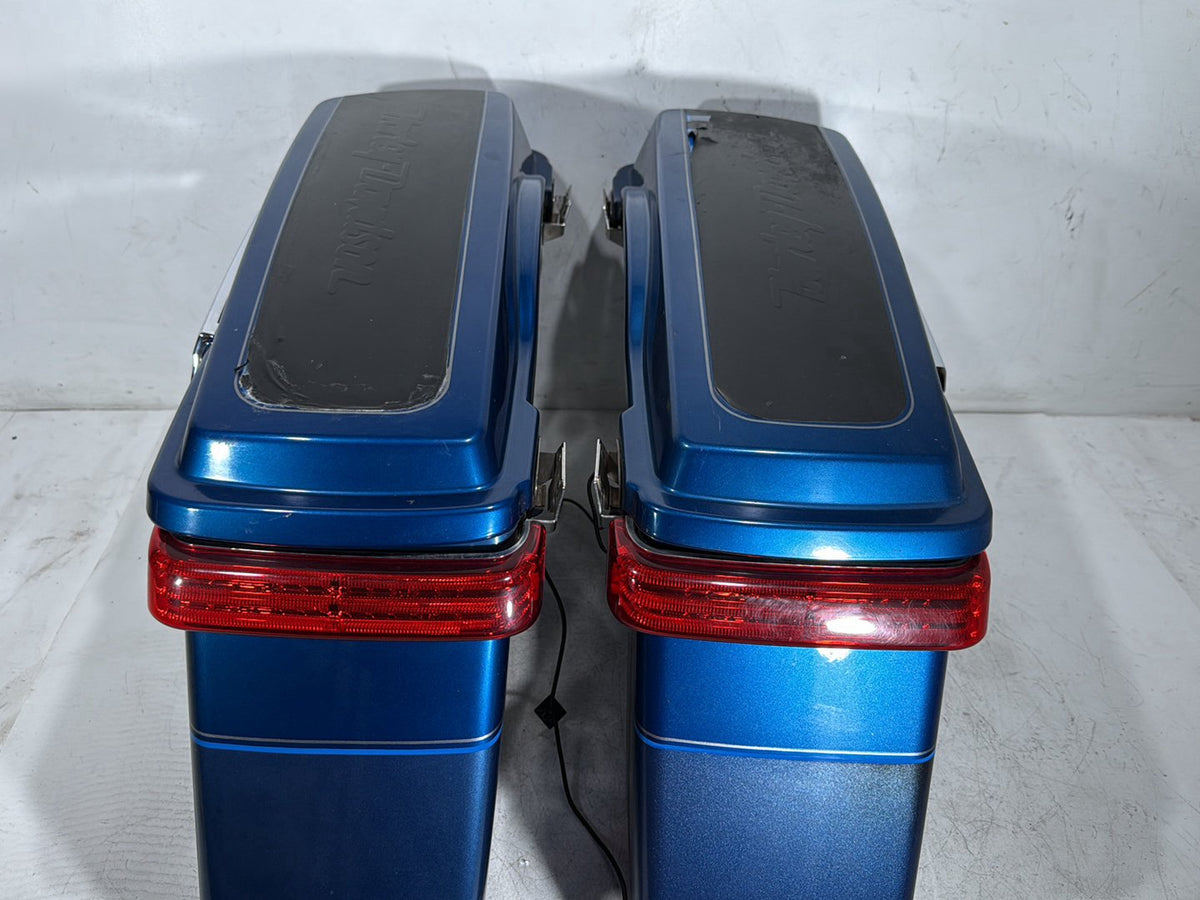 2006 Harley Electra Glide Touring Ultra FLHTCUI OEM Left Right Saddlebags Luggage NOKey