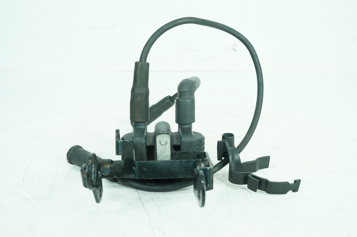 2010 Harley Sportster XL883N Iron OEM Ignition Coil Spark Plugs Cable 31656-07