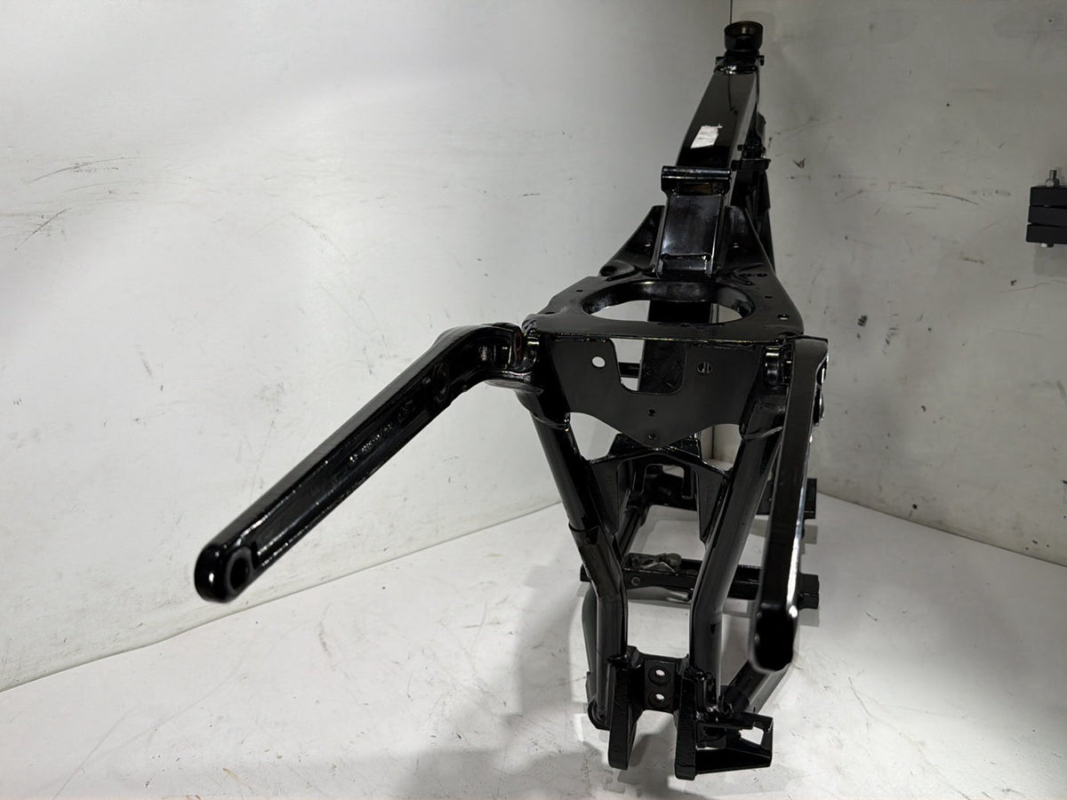 07 Harley Dyna Street Bob FXDBI OEM Body Main Frame Chassis 29 degree rake SLVG