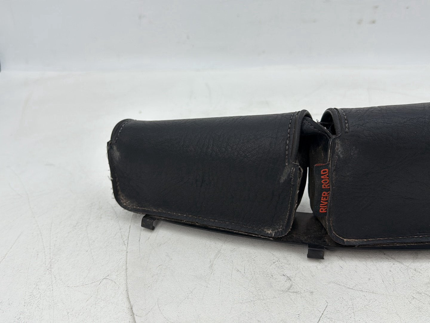1999 - 2006 Harley-Davidson Touring Electra Glide Ultra Front Onboard Tool Bag Leather Storage 58900-98B