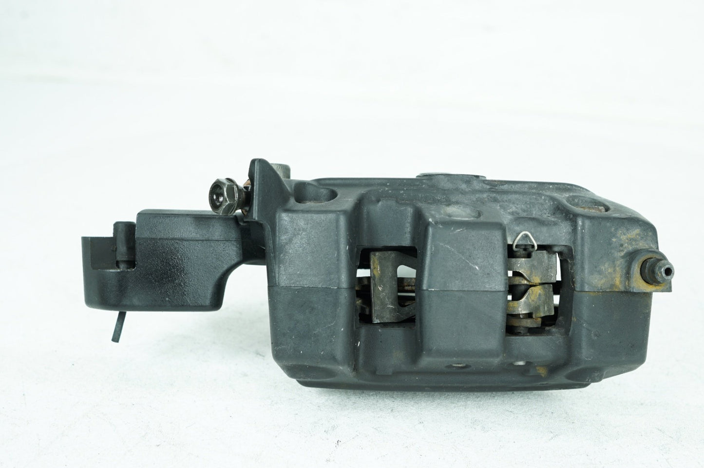 2007 - 2011 Harley-Davidson Touring Street Glide Rear Back Brake Caliper w/ Bracket 44080-08B
