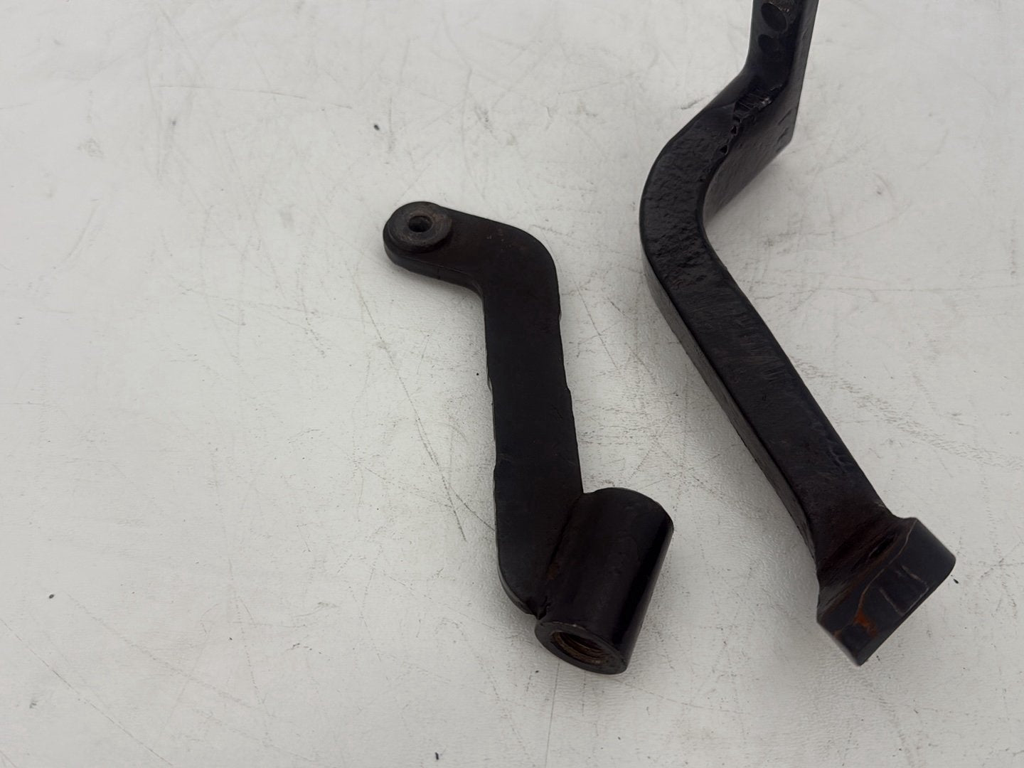 2005 Harley Touring FLHRCI Road King Classic OEM Right 1 Footboard Mount Bracket