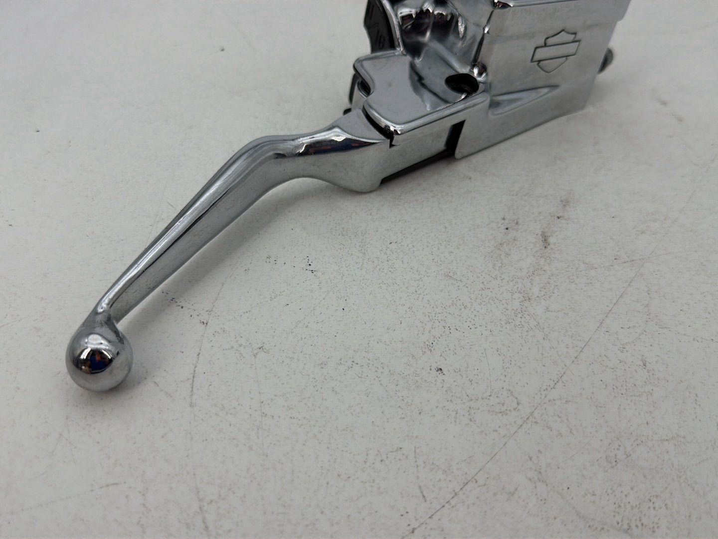 1984 - 1998 Harley-Davidson Touring Electra Glide Classic Front Right Brake Lever Master Cylinder 45013-93A