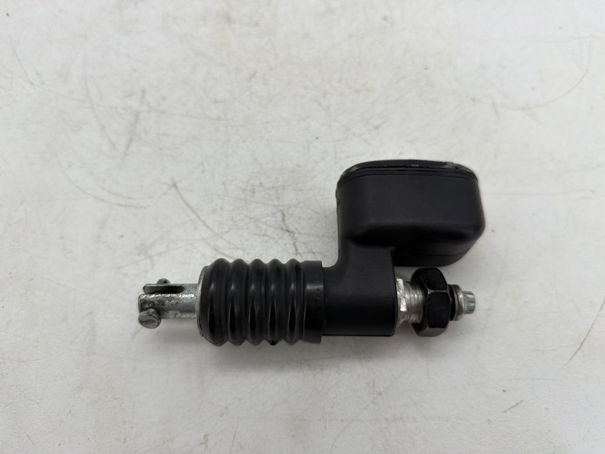 2006 Harley Softail Deuce FXSTDI OEM Rear Brake Master Cylinder Reservoir