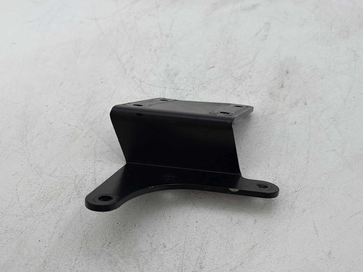 2006 Harley Dyna FXDWGI Wide Glide OEM Exhaust System Support Bracket Holder