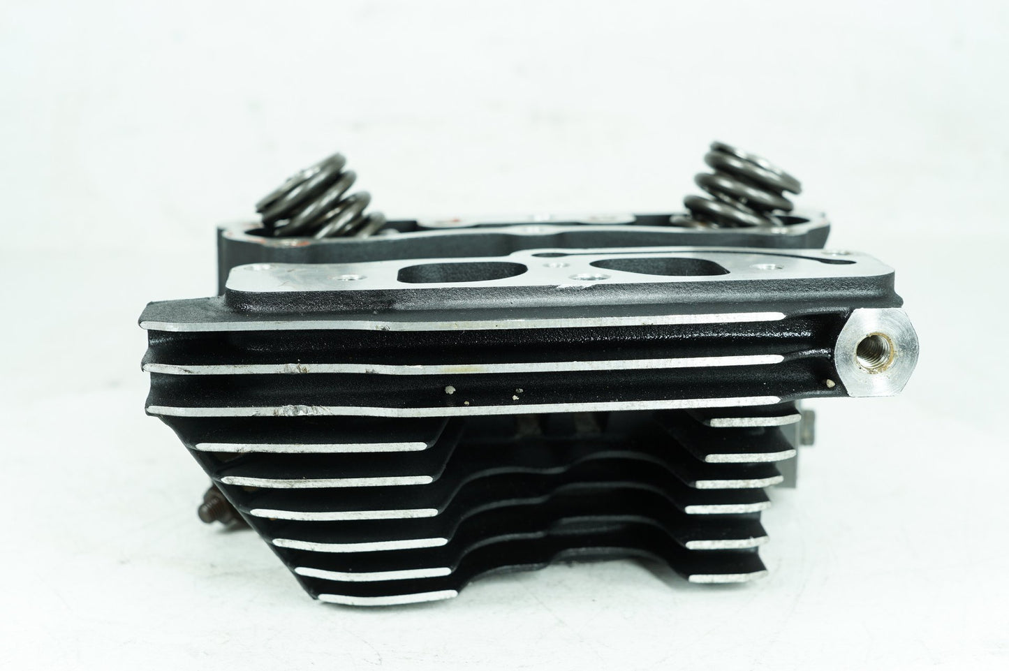 1999 - 2006 Harley-Davidson Softail Heritage Rear Twin Cam Engine Cylinder Head   16724-99