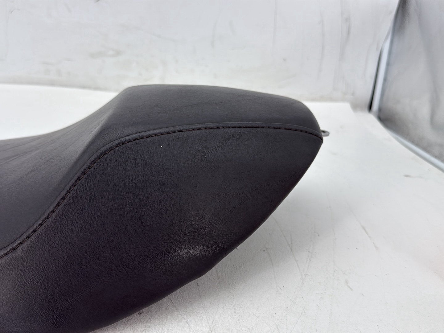 2009 Harley Sportster 883 Low XL883L OEM Rider Driver Solo Seat Pillion