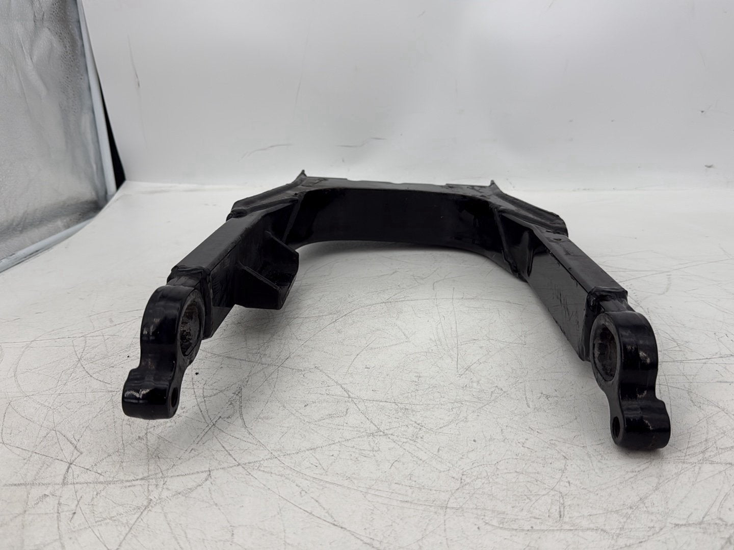 2004 Harley Touring FLHT Electra Glide OEM Rear Fork Swingarm Swing Arm