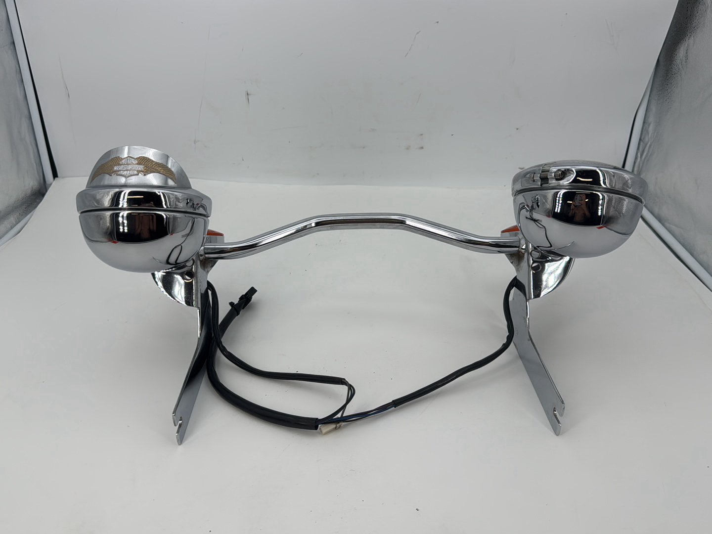 1999 - 2006 Harley-Davidson Touring Electra Glide Classic Front Turn Signal Indicators Aux Light Bar 68712-94A