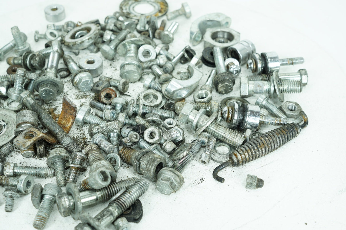 1999 - 2006 Harley-Davidson Touring Electra Glide Classic Hardware Bolts Nuts & Brackets