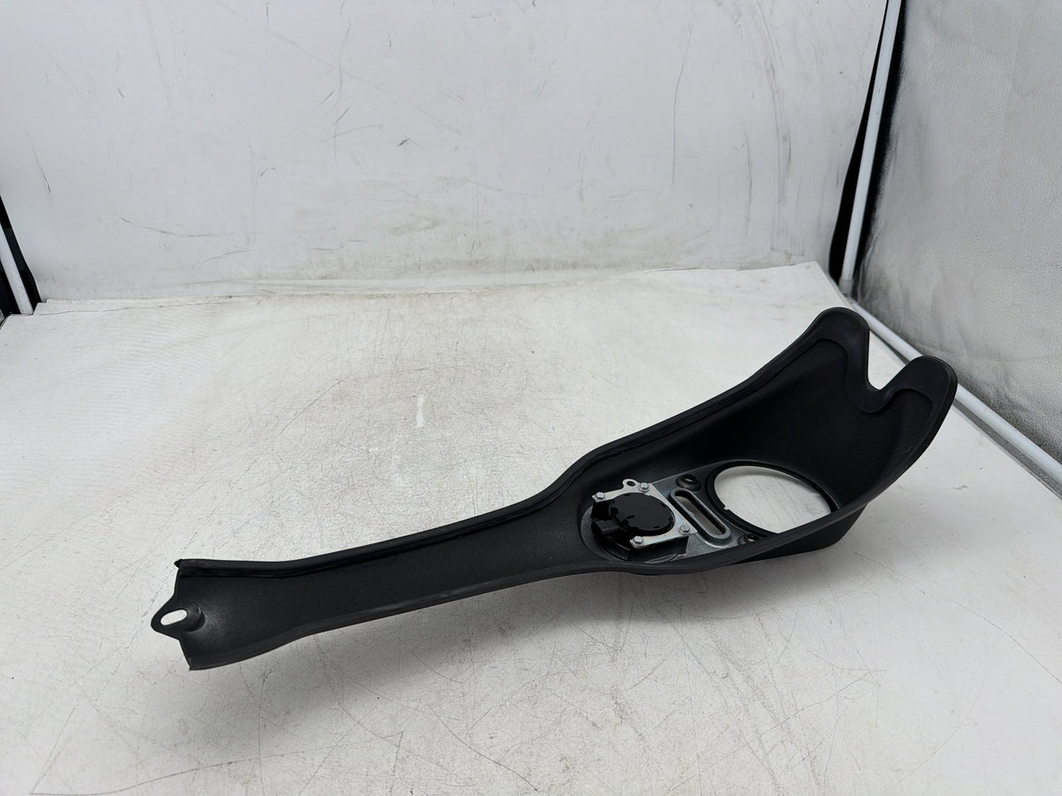 2017 Harley Dyna Street Bob FXDB OEM Fuel Gas Tank Dash Console 70900209