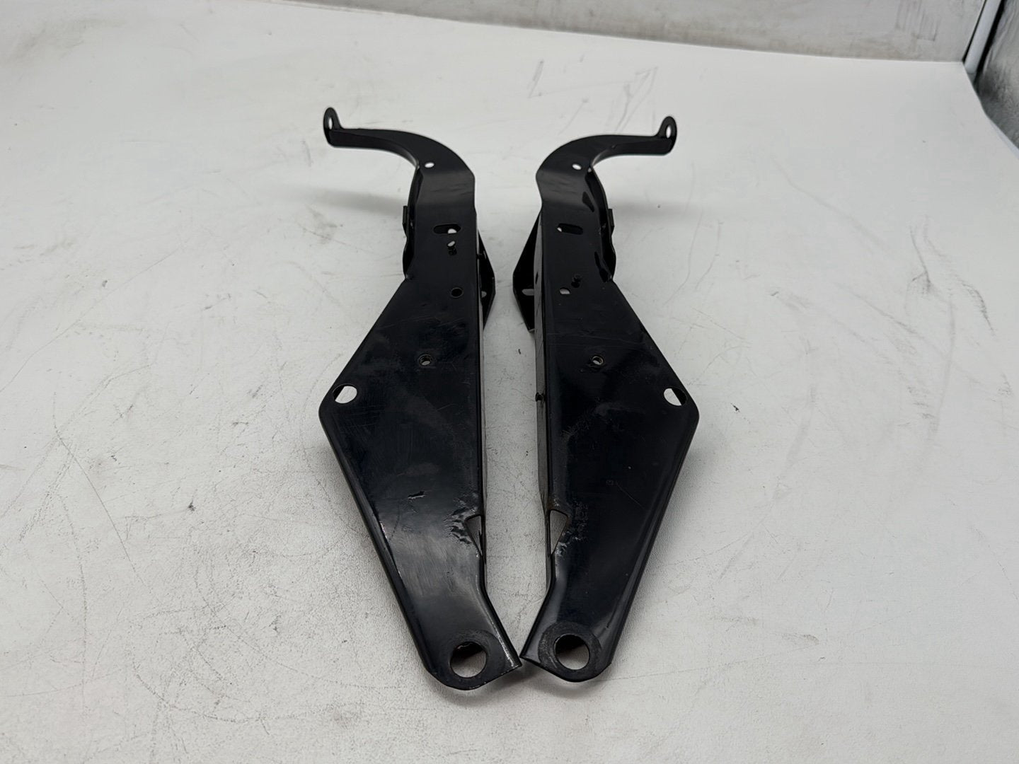 2006 Harley Touring FLHTCI Electra Glide Classic OEM Right Left Fairing Support Brackets