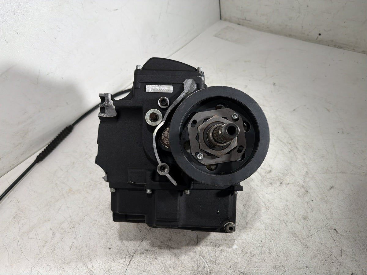 2017 Harley Dyna Street Bob FXDB OEM 6 Speed Transmission Gearbox 2K * CRACKED *